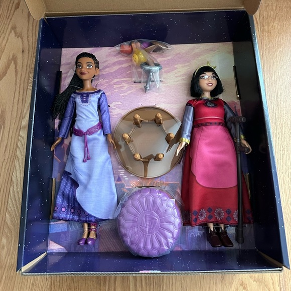 Mattel Disney Wish Toys, Best Friends Tea Time Playset with Asha & Dahlia - Picture 3 of 3